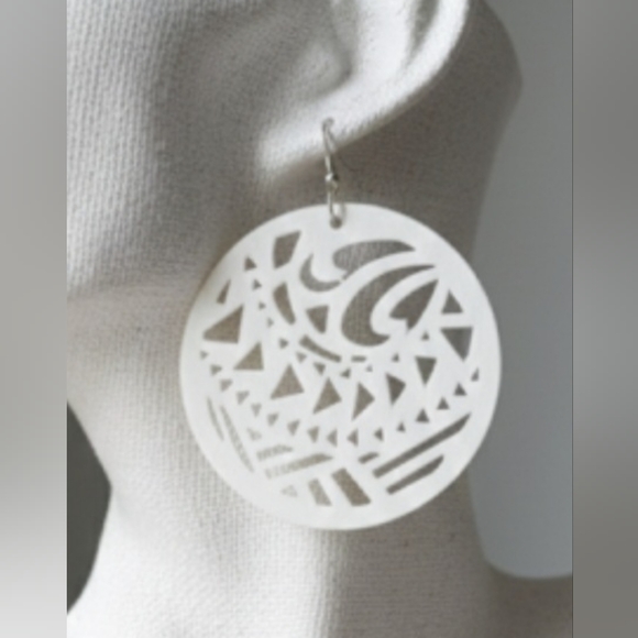 White African Wood Dangle Earrings, Bohemian Wood Geometric Dangle Earrings - Picture 5 of 7